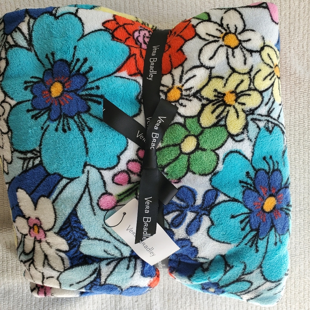 Vera Bradley Throw Blanket Far Out Floral 80x50